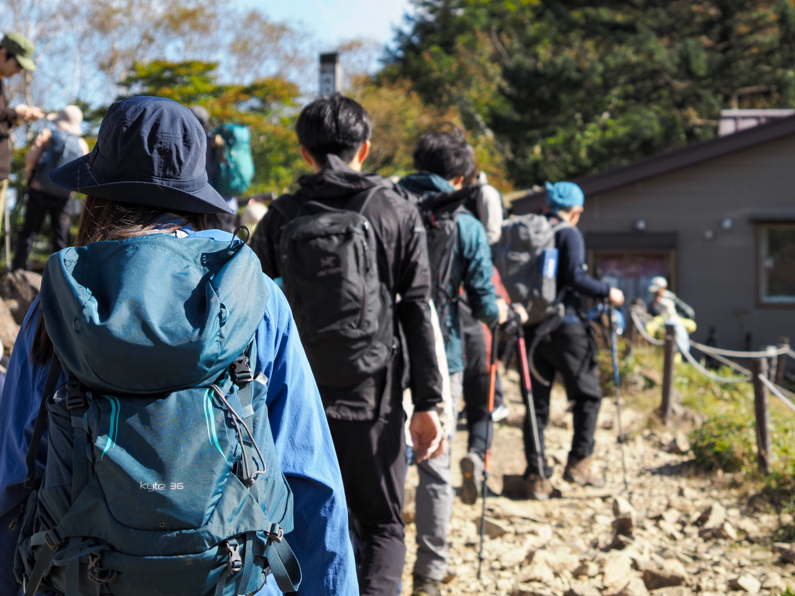 登山者のみなさん。